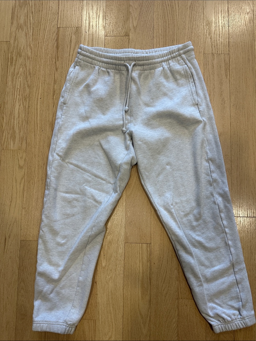 Aritzia Light Gray Sweatpants - Casual Drawstring Joggers